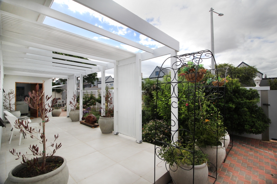5 Bedroom Property for Sale in Hartenbos Central Western Cape